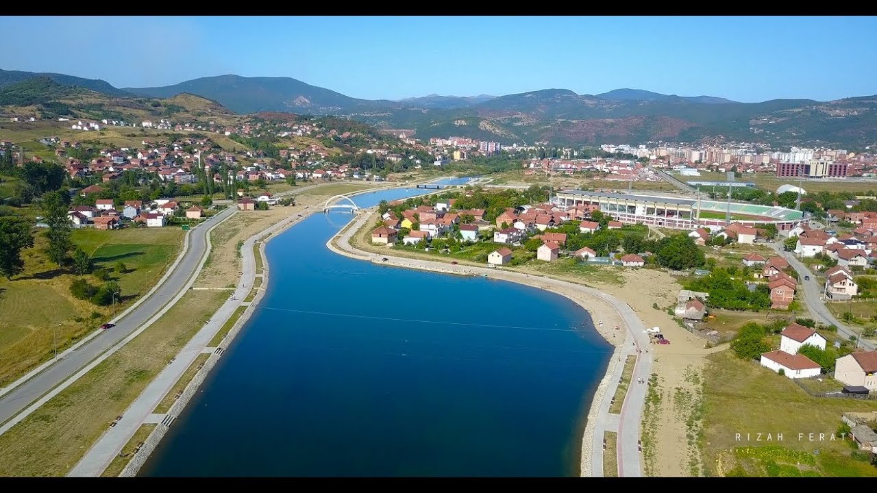 Die Brücke, die die Teilung des Kosovos symbolisiert