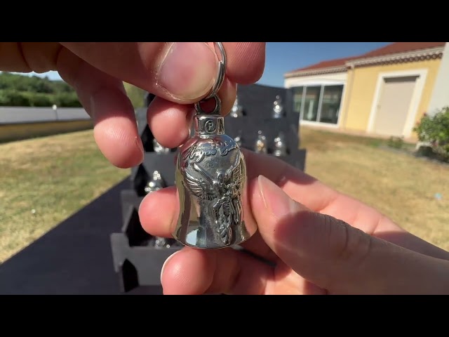 Vídeo relacionado con Angel Bells - Steel Alloy Drive Angel Colgante Accesorios Larga Vida con protector | Regalo simbólico para una conducción segura Gremlin Bell, Timbre de motocicleta para paseos en motocicleta