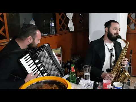 Gabi Iorga-Sax. si Dema Cosmin-Acordeon-Instrumentale Part.1!!!