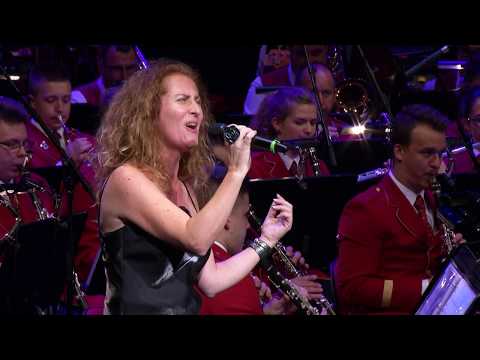 Prekmurska godba Bakovci in Dorina Gujt - Poletna noč