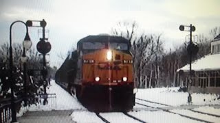 preview picture of video 'CSX Q702 Past Dorsey Station'