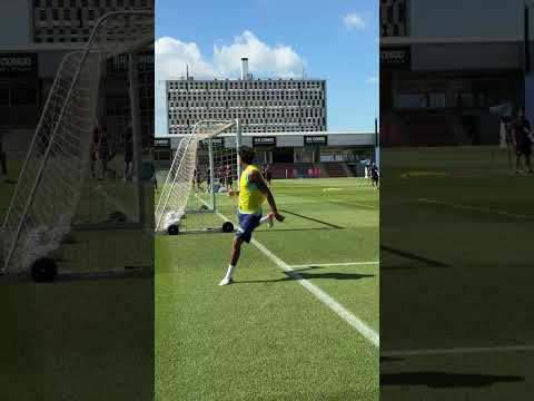 Pfff, Lamine… I have no words for this 😮‍💨 #fcbarcelona #football #shorts #lamineyamal