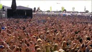 09 Sour Cherry - The Kills. Glastonbury 2011.