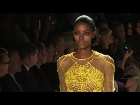 Chado Ralph Rucci Spring/Summer 2013 - Videofashion
