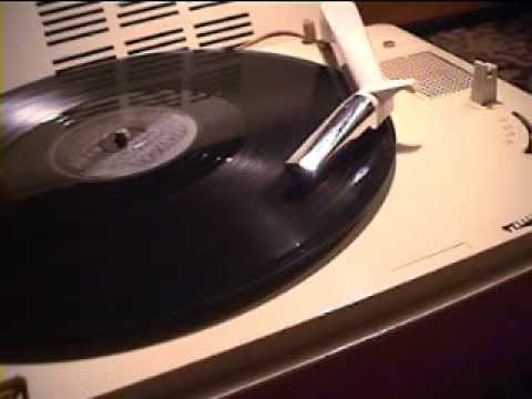 The Four Esquires - I aint been right since you left.WMV