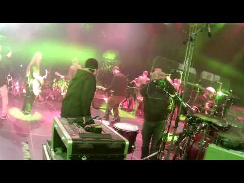 Wohnout + Divokej Bill + Lety mimo - Lásko! (živě přímo z pódia)