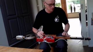 Who builds a playable guitar for Seasick Steve contest