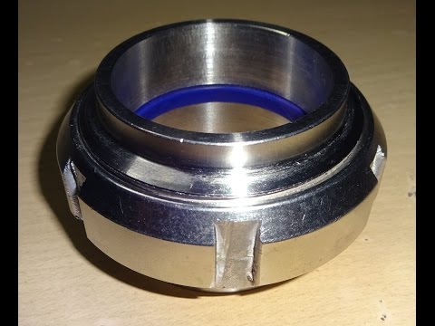 La prima falange del dito indice Dolore che trafigge come il dorso di un coltello