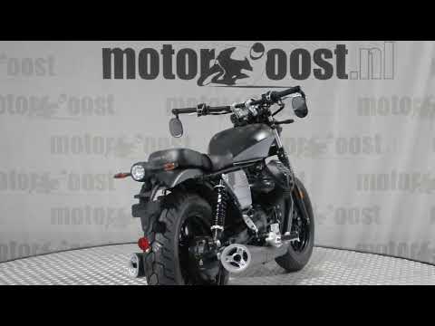 Moto Guzzi V9 Bobber Sport Motor Naked Handgeschakeld Zwart 2023 bij viaBOVAG.nl