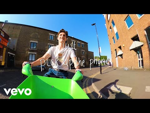 Henry Moodie - pick up the phone (lyric video)