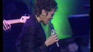 Whitney Houston I&#39;m Every Woman Live @ Constitution Hall (1997)
