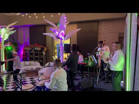 Christian Pepin y TradiSÓN - *Vida Parrandera*