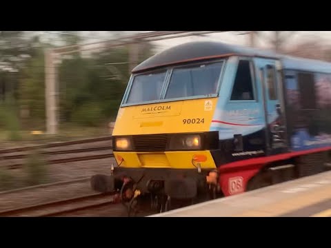 Malcolm Rail 90024 and DB Cargo 90037 passing Lichfield Trent Valley! (20/4/2022)