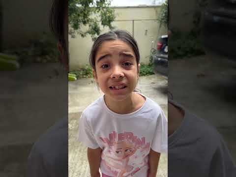 Suntem  goniți de acasă !#shorts #shortvideo #shortsfeed #subscribe #comedy #Nickostar