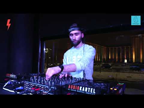 The Blue Oyster: Paweł Janowski / 15.02 / 20 - 21