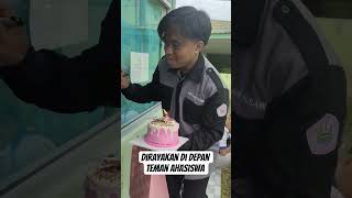 Download lagu His birthday celebration was very romantic in front of students again #shortvideo #happy #trending mp3