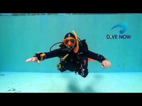 Attaining Neutral Buoyancy (The Hover) - Essential Scuba Skills