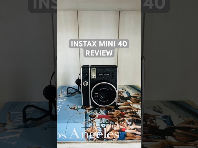 Vídeo relacionado con Rieibi Mini 40 - Funda protectora de piel sintética para cámara instantánea Fujifilm Instax Mini 40 con correa de hombro extraíble, Black, Clásico