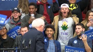 #Pot smokers for #Bernie!