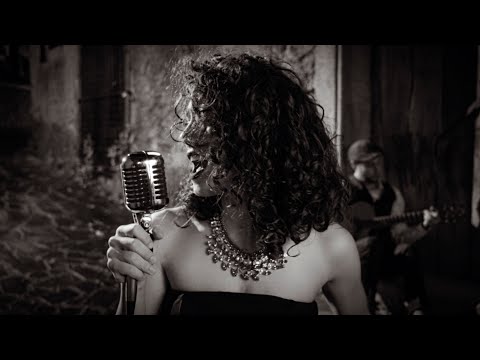 Mediterranean Dust - In Cerca di Te (Official Video)