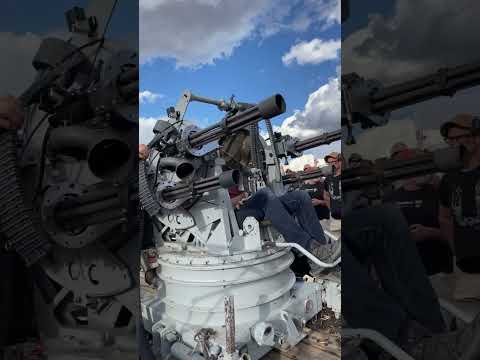 QUAD-POD MINIGUN?! 200 rds a SECOND!!!