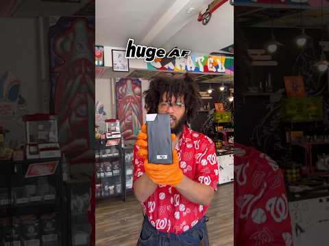 This swank table #lighter is huge af ! One of the #coolest #tablelighters I ever seen