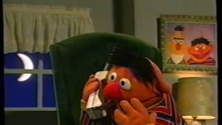 Sesame Street - Ernie Misplaces Rubber Duckie