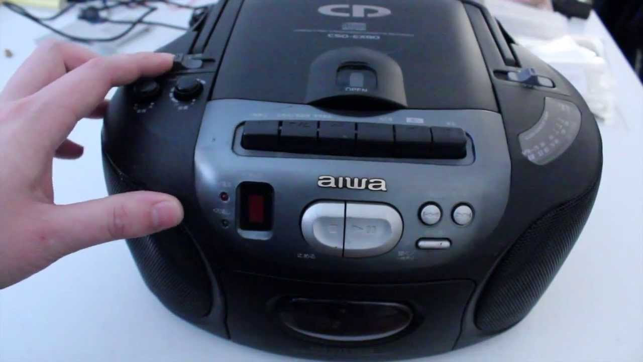 Aiwa CSD-EX80 vs Aiwa Mega-CD Cosmetic Overview