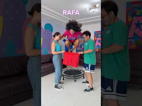 QUEM COLOCAR A CALÇA COM UM PULO VENCE! #shorts