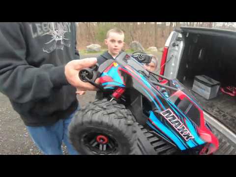 THE BEAST IS ALIVE! TRAXXAS MAXX FIRST RUN!