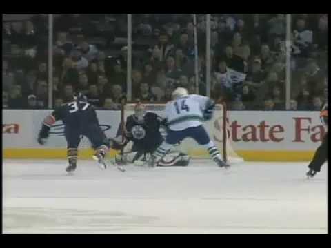 Alexandre Burrows Scores Shorthanded