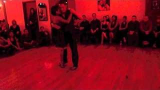 Santiago Steele & Luna Palacios dance 'Yo No Sé Llorar' @ La Nacional