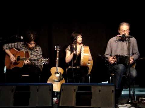 Unwanted Trio - Madam, I'm a Darling