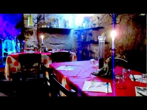 Wine Tour in Tuscany: Dinner in Roman era vaults in Volterra