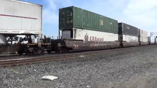 preview picture of video 'UP 6467 N, UP 8111 N, UP 7962 S @ Stockton [HD]'