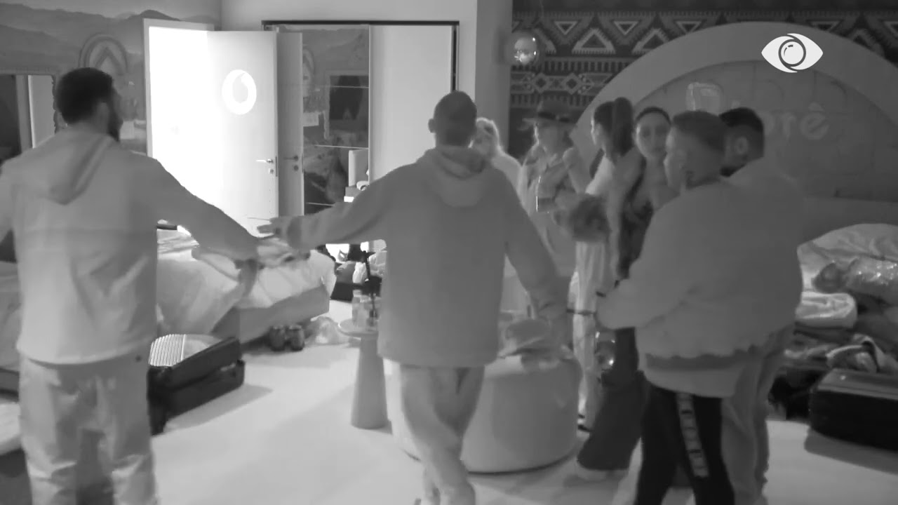 Meri debaton me grupin: Të shtrihemi, nëse më lëviz njeri do të pres litarin