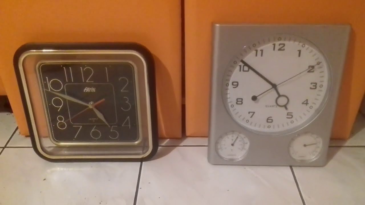 2 różne mechanizmy zegara ściennego - krokowy vs płynący