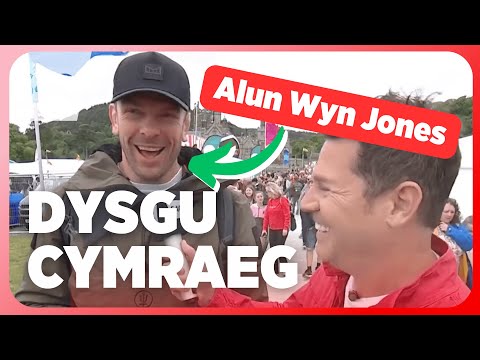 Siarad Cymraeg 🏴󠁧󠁢󠁷󠁬󠁳󠁿 | Is this Alun Wyn Jones' FIRST EVER Welsh language interview?! | #Urdd2025