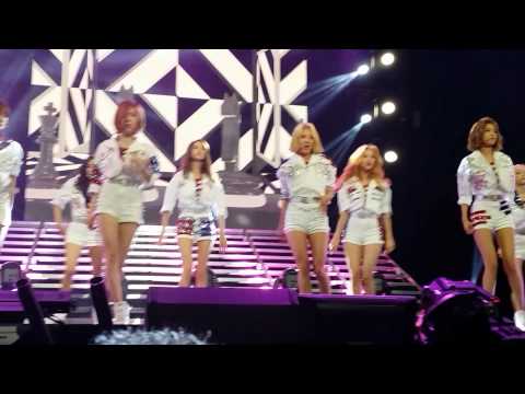 KCON 2015 NY SNSD - Check fancam 080815