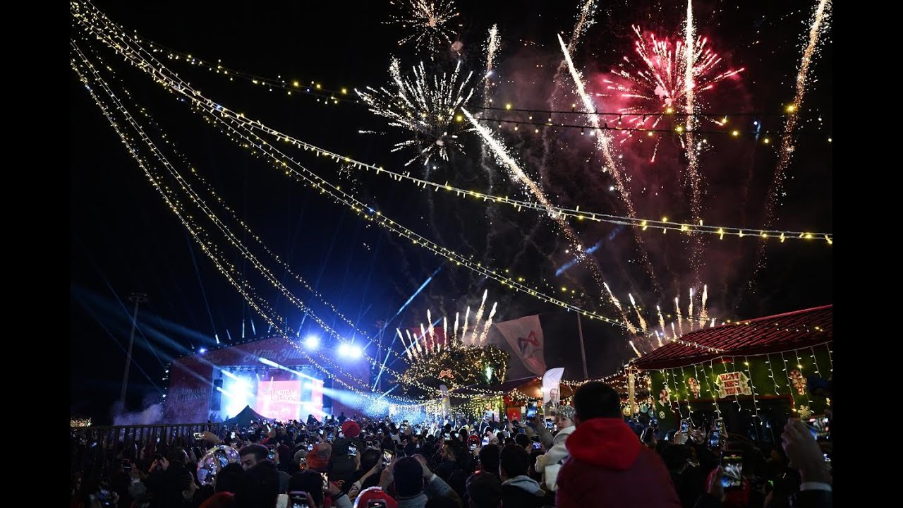 MERSİNLİLER YENİ YILA BÜYÜKŞEHİR İLE ‘MERHABA’ DEDİ