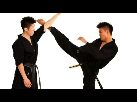 How to Do the Face Block Technique | Taekwondo Training