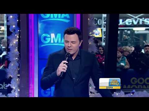 Seth MacFarlane -  A Marshmallow World (12.1.2014)(GMA HD)