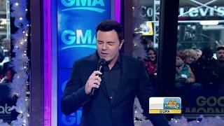 Seth MacFarlane -  A Marshmallow World (12.1.2014)(GMA HD)