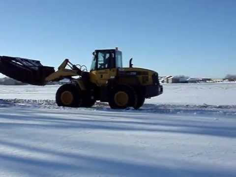 Snow plow tire 002.MPG
