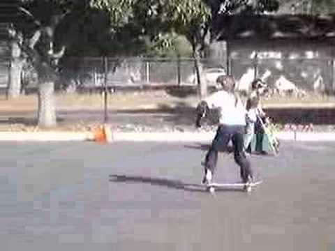 2007.01.07 Maya Skateboarding in Rengstorff Park