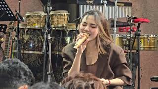 Download lagu MAHALINI live at Konser Amal 100 Musisi Heal Sumatra, Lippo Mall Kemang 16 Des 2025 mp3