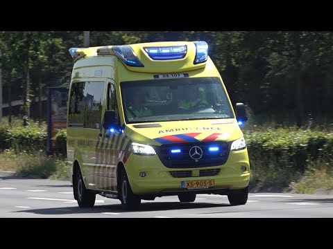 [Primeur] A1, 2x Otaris S Ambulance 04-107 Zwolle in Zwolle