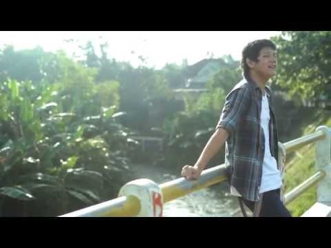Naufal Samudra - Tell Me How You Feel (Official Music Video)