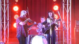 Nikki Lane and Joshua Hedley - Love's On Fire (Live Melbourne, 18 October 2014)
