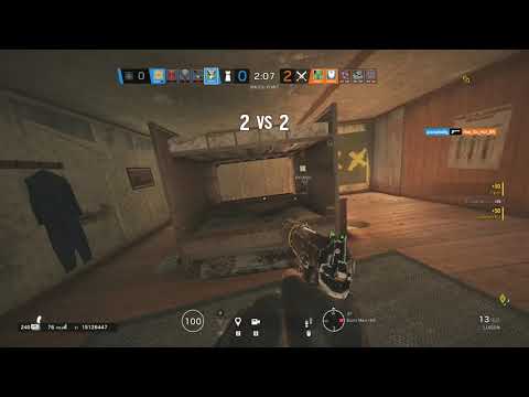 Intense Caveira Clutch